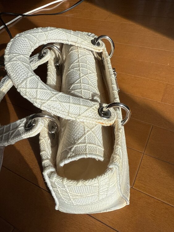 ディオール  （ブランドバッグ）の商品画像 - 査定依頼日：2025年1月29日 - 最高査定価格：200,000円