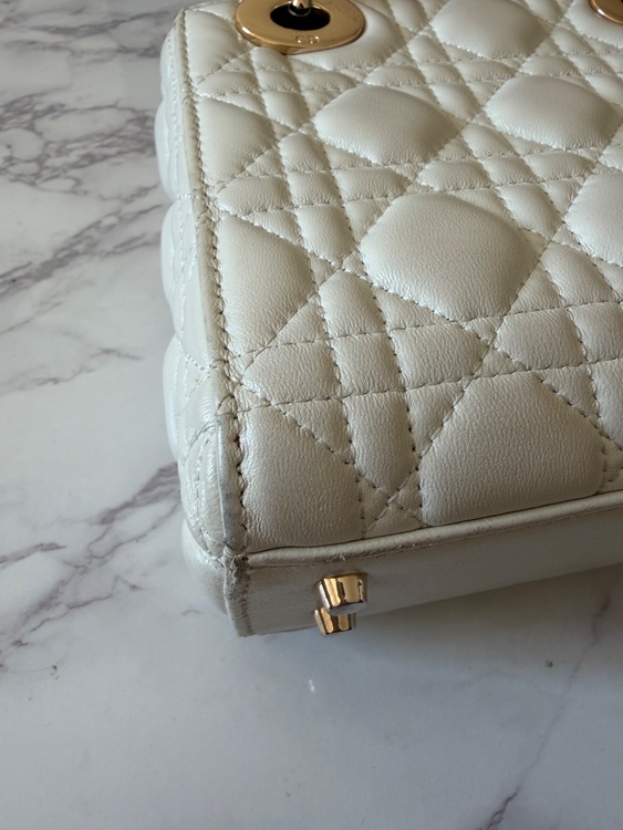 Lady Dior ミニ（ブランドバッグ）の商品画像 - 査定依頼日：2026年10月19日 - 最高査定価格：130,000円