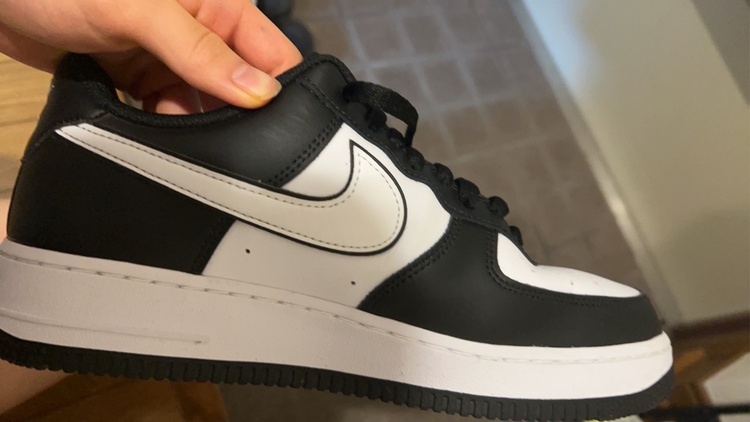 ナイキエアフォース1’07（古着・ファッション）の商品画像 - 査定依頼日：2026年4月14日 - 最高査定価格：4,000円