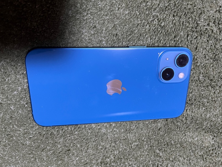 iPhone 13 128GB docomo（スマホ）の商品画像 - 査定依頼日：2026年3月17日 - 最高査定価格：32,000円