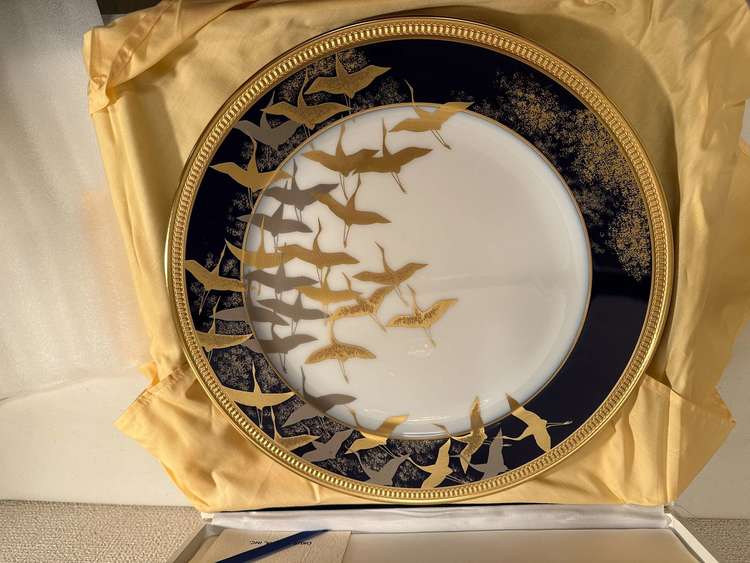 大倉陶園　鳳琳洋食器　加山又造　千羽鶴６人ディナーセット（51ピース）（食器）の商品画像 - 査定依頼日：2023年6月6日 - 最高査定価格：150,000円