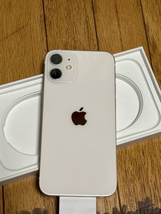 iPhone 12 mini 128GB SIMフリー（スマホ）の商品画像 - 査定依頼日：2025年5月17日 - 最高査定価格：33,000円