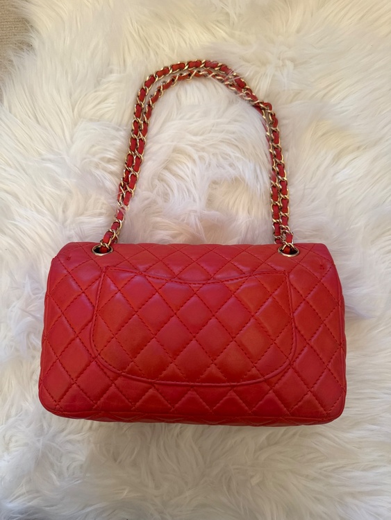 マトラッセ　ラムスキン　赤（ブランドバッグ）の商品画像 - 査定依頼日：2026年3月25日 - 最高査定価格：320,000円