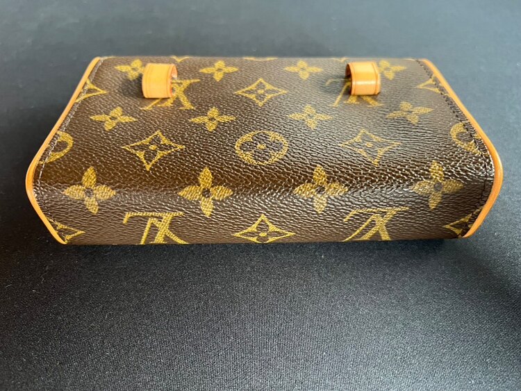 フロランティーヌ（ブランド財布・小物）の商品画像 - 査定依頼日：2025年4月27日 - 最高査定価格：35,000円