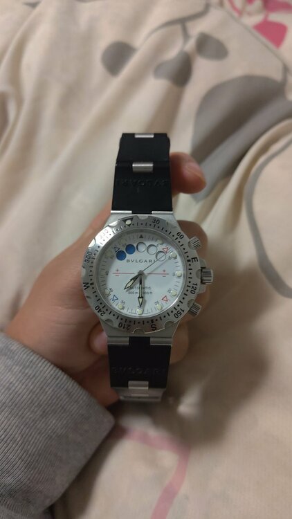 ブルガリ ディアゴノ スクーバ がれった（高級時計）の商品画像 - 査定依頼日：2026年2月27日 - 最高査定価格：185,000円