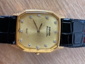 クォーツ式　K18腕時計　12Pダイヤ付き