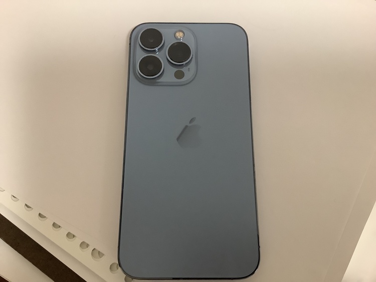 iPhone iPhone 13 Pro 256GB docomo（スマホ）の商品画像 - 査定依頼日：2026年6月30日 - 最高査定価格：54,000円