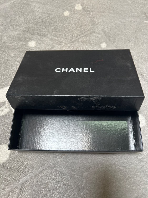 わからない（ブランド財布・小物）の商品画像 - 査定依頼日：2025年7月1日 - 最高査定価格：5,000円