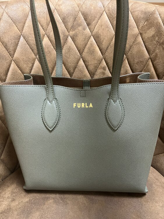 バッグ（ブランドバッグ）の商品画像 - 査定依頼日：2025年3月6日 - 最高査定価格：4,000円