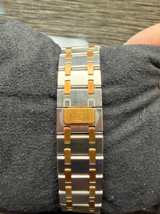 オーデマピゲ ロイヤルオーク 14790SA.0.0789SA.  YG/SS E24076 2125 A 33（高級時計）の商品画像 - 査定依頼日：2026年5月10日 - 最高査定価格：4,750,000円