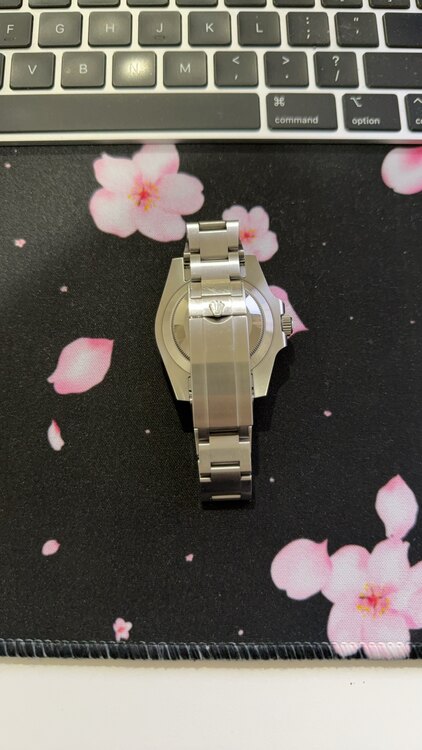 ロレックス サブマリーナー 116610l（高級時計）の商品画像 - 査定依頼日：2024年12月5日 - 最高査定価格：1,680,000円
