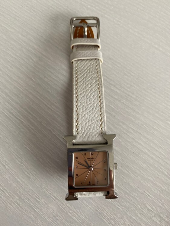 エルメス、gucchi（高級時計）の商品画像 - 査定依頼日：2025年4月28日 - 最高査定価格：70,000円