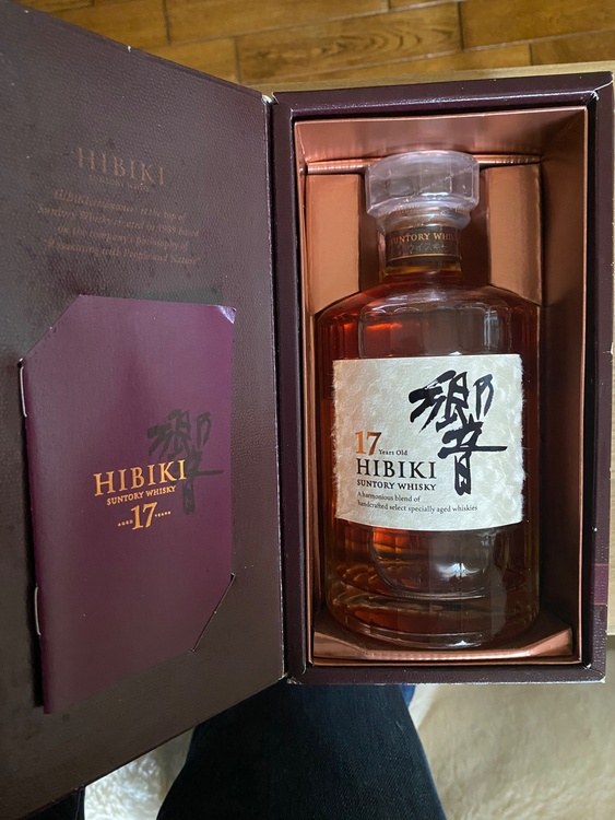 ウイスキー サントリー響 （お酒）の商品画像 - 査定依頼日：2025年12月6日 - 最高査定価格：52,000円