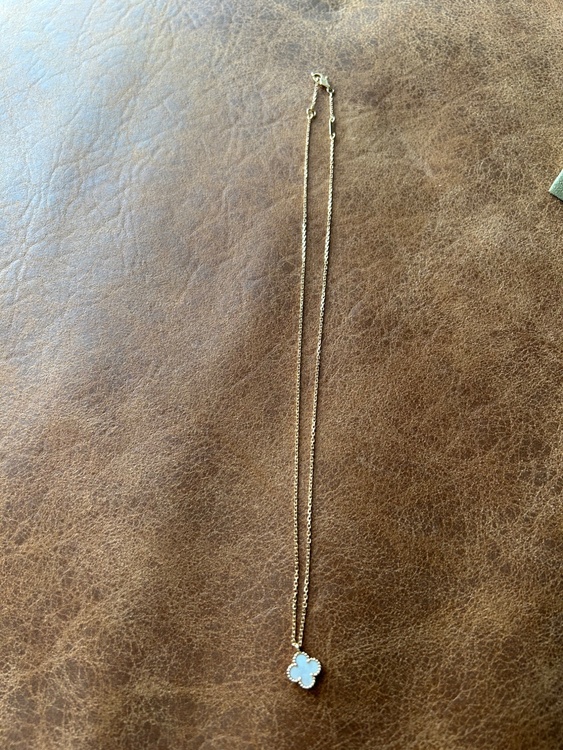 ヴァンクリーフアーペル　スイートアルハンブラ　マザーオブパール　ネックレス（宝石）の商品画像 - 査定依頼日：2026年3月30日 - 最高査定価格：100,000円