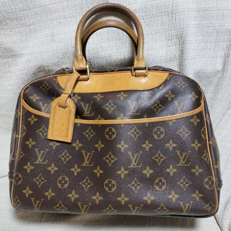 ドーヴィル　VL1907（ブランドバッグ）の商品画像 - 査定依頼日：2025年3月3日 - 最高査定価格：50,000円