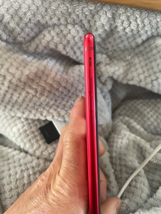 iPhone se 3（スマホ）の商品画像 - 査定依頼日：2026年3月15日 - 最高査定価格：24,000円