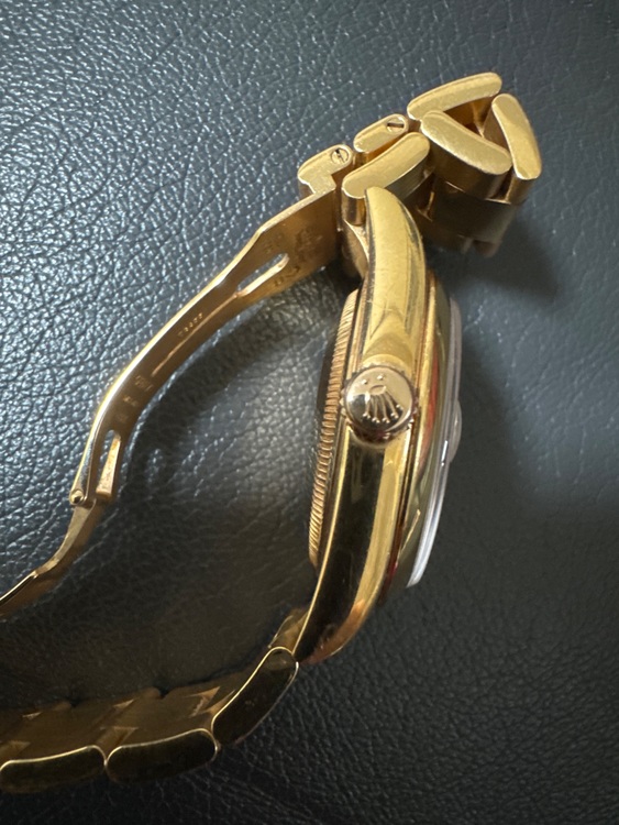 ロレックス デイデイト （高級時計）の商品画像 - 査定依頼日：2025年8月27日 - 最高査定価格：4,000,000円