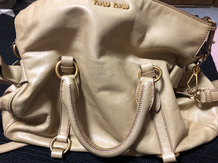 ミュウミュウ  （ブランドバッグ）の商品画像 - 査定依頼日：2026年3月19日 - 最高査定価格：50,000円