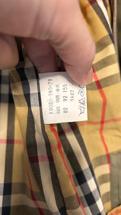 バーバリー　コート　FD080-940-78（古着・ファッション）の商品画像 - 査定依頼日：2026年1月9日 - 最高査定価格：5,000円