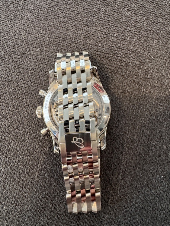 ブライトリング ナビタイマー ブB01 41 クロノグラフ ジャパンエディション （高級時計）の商品画像 - 査定依頼日：2025年9月5日 - 最高査定価格：820,000円