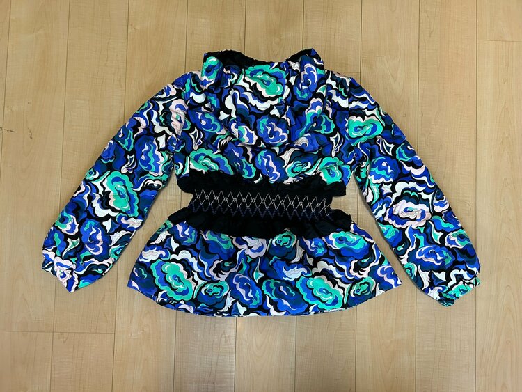 【新品】エミリオプッチ　ダウンジャケット　タグ付　42（古着・ファッション）の商品画像 - 査定依頼日：2026年2月3日 - 最高査定価格：12,000円