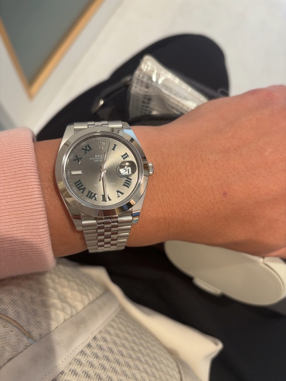 ロレックス デイトジャスト 12630（高級時計）の商品画像 - 査定依頼日：2026年2月21日 - 最高査定価格：1,800,000円