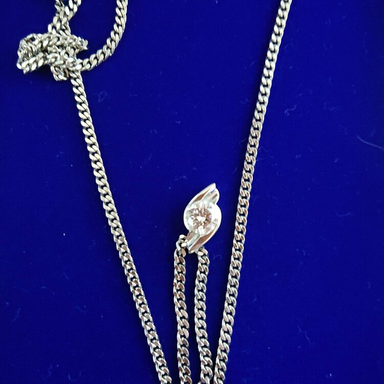 ダイヤネックレス（宝石）の商品画像 - 査定依頼日：2025年12月12日 - 最高査定価格：600,000円