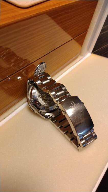 オメガ スピードマスター 32630405003001（高級時計）の商品画像 - 査定依頼日：2025年5月6日 - 最高査定価格：430,000円