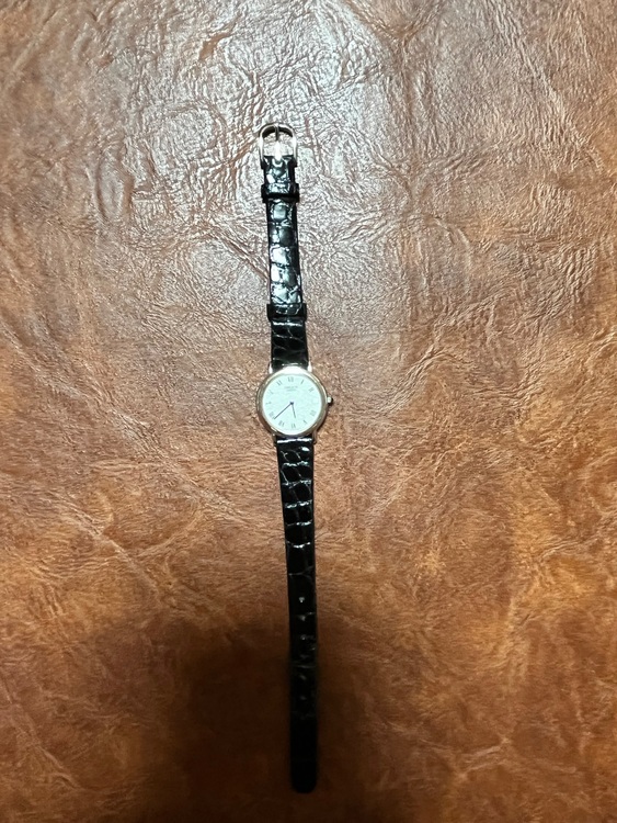 クレドール　900PLATINUM 2F70-0331 R0（高級時計）の商品画像 - 査定依頼日：2025年8月19日 - 最高査定価格：60,000円