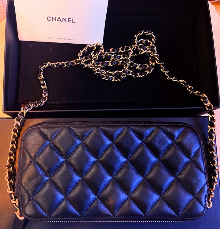 マトラッセチェーンウォレット（ブランドバッグ）の商品画像 - 査定依頼日：2026年4月9日 - 最高査定価格：290,000円