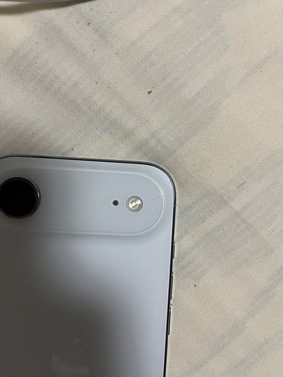 iPhone iPhone Air 256GB Softbank（スマホ）の商品画像 - 査定依頼日：2026年8月15日 - 最高査定価格：105,500円