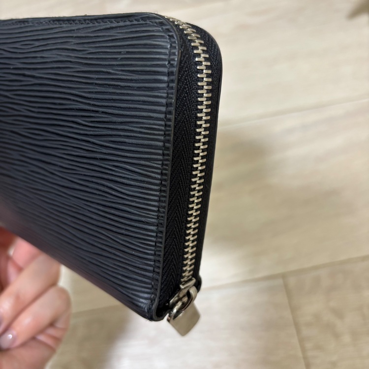 エピ　ジッピーウォレット（ブランド財布・小物）の商品画像 - 査定依頼日：2025年6月9日 - 最高査定価格：30,000円