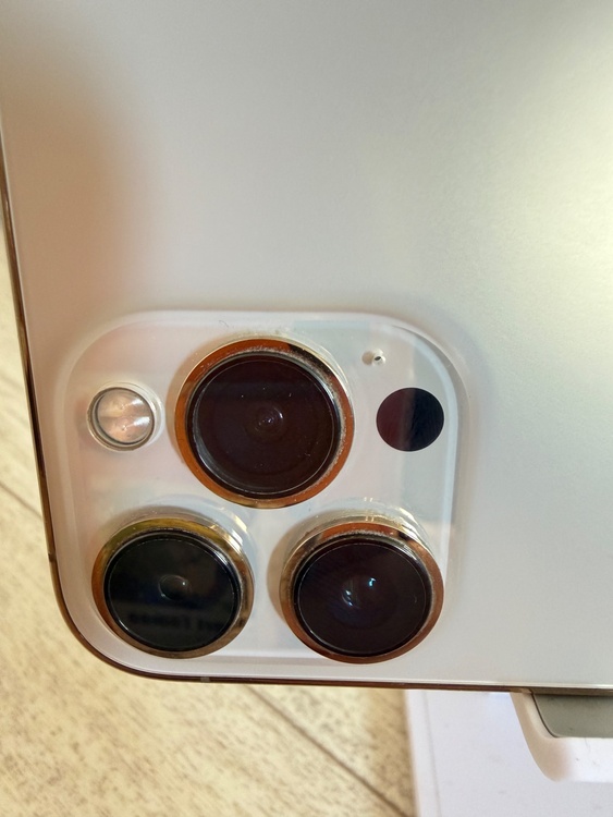 iPhone 13 Pro 256GB SIMフリー（スマホ）の商品画像 - 査定依頼日：2026年3月24日 - 最高査定価格：42,000円