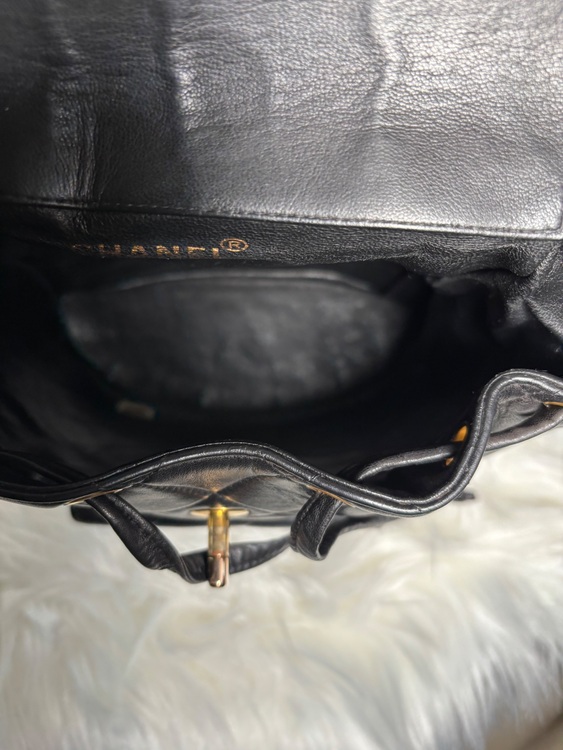 シャネル リュックサック バックパック ゴールド マトラッセ ラム（ブランドバッグ）の商品画像 - 査定依頼日：2025年6月5日 - 最高査定価格：332,000円