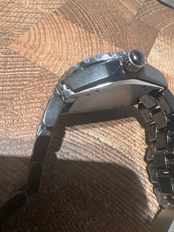 シャネル J12 DN0238（高級時計）の商品画像 - 査定依頼日：2025年12月28日 - 最高査定価格：530,000円