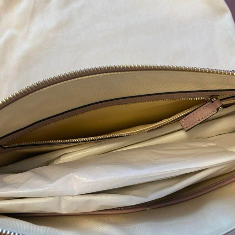 ヴァレンティノ　クラッチ（ブランドバッグ）の商品画像 - 査定依頼日：2025年4月6日 - 最高査定価格：15,000円