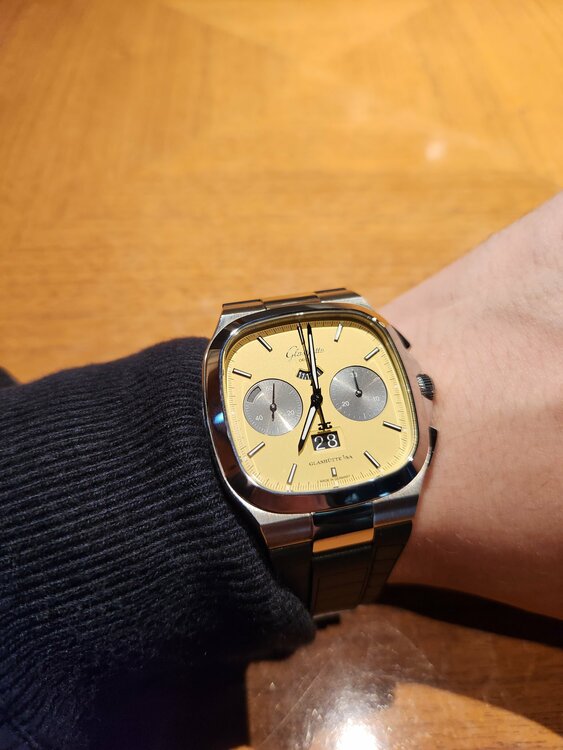 グラスヒュッテオリジナル　セブンティーズ（高級時計）の商品画像 - 査定依頼日：2025年12月27日 - 最高査定価格：100,000円