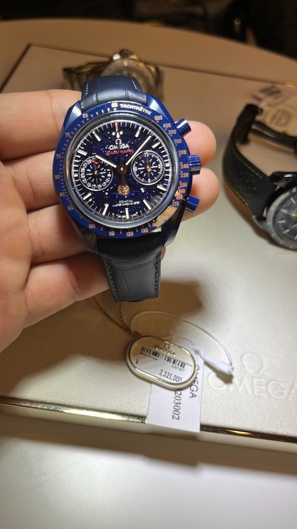 オメガ スピードマスター ブルー サイド オブ ザ ムー﻿ン（高級時計）の商品画像 - 査定依頼日：2025年11月11日 - 最高査定価格：1,750,000円