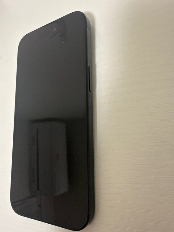 iPhone15 ブラック 128GB（スマホ）の商品画像 - 査定依頼日：2025年4月30日 - 最高査定価格：76,000円