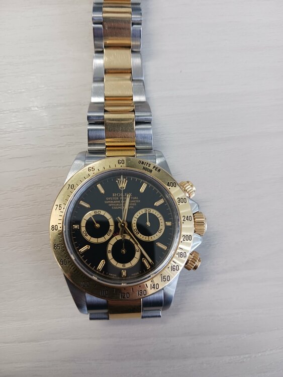 ロレックス デイトナ 16523（高級時計）の商品画像 - 査定依頼日：2026年4月6日 - 最高査定価格：3,100,000円