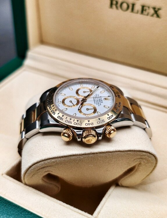ロレックス（高級時計）の商品画像 - 査定依頼日：2025年2月23日 - 最高査定価格：3,750,000円