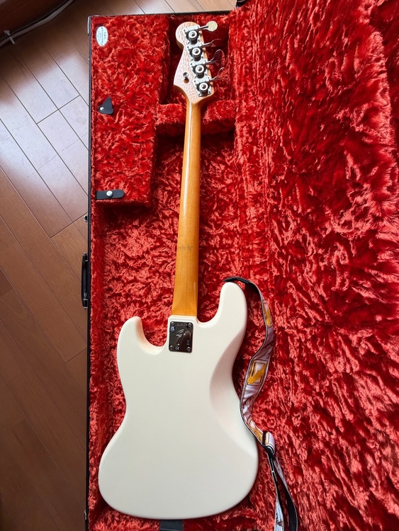 American Vintage II 1966 Jazz Bass 色ホワイト（ピアノ・楽器・PA機材）の商品画像 - 査定依頼日：2026年6月13日 - 最高査定価格：220,000円