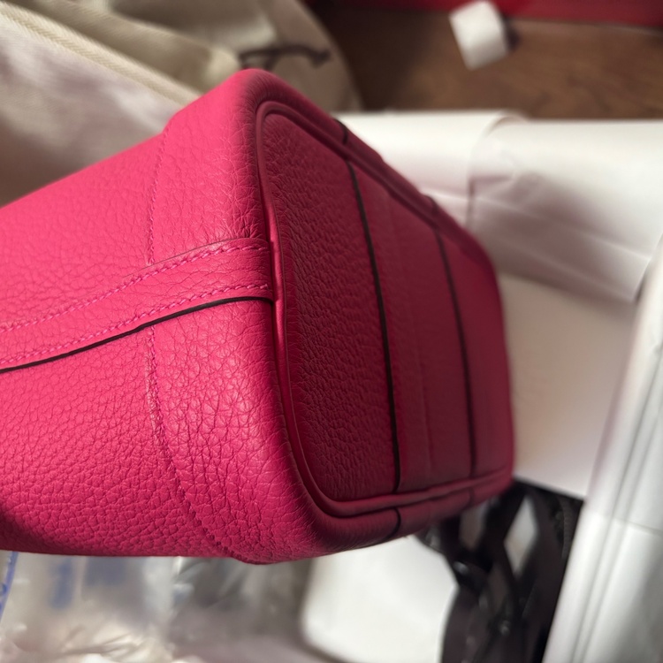 ネオガーデン（ブランドバッグ）の商品画像 - 査定依頼日：2026年1月10日 - 最高査定価格：660,000円