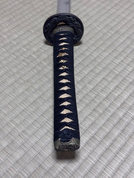 模造刀 日本刀 模擬刀 刀剣 武具 小柄小刀付き（着物）の商品画像 - 査定依頼日：2026年6月29日 - 最高査定価格：1,000円