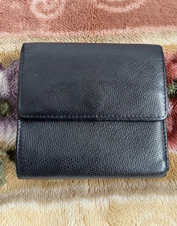 三つ折りの財布（ブランド財布・小物）の商品画像 - 査定依頼日：2026年4月12日 - 最高査定価格：20,000円