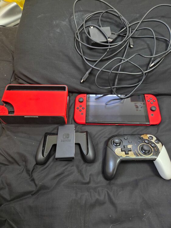 Switch（ゲーム機本体・ゲームソフト）の商品画像 - 査定依頼日：2025年9月13日 - 最高査定価格：3,000円