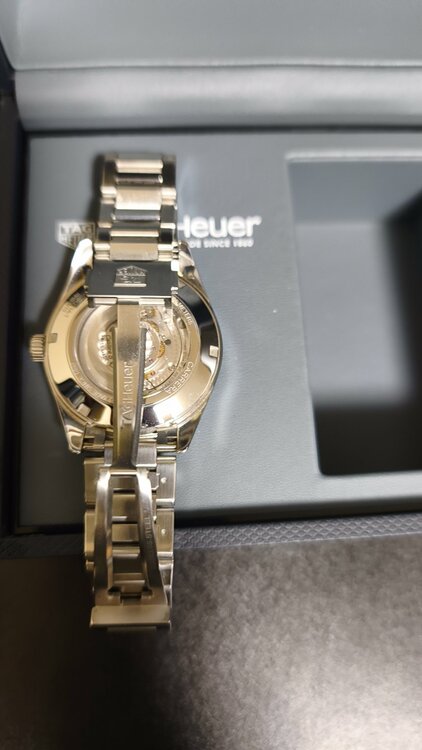 タグホイヤー カレラ WAR211A-（高級時計）の商品画像 - 査定依頼日：2026年1月30日 - 最高査定価格：170,000円