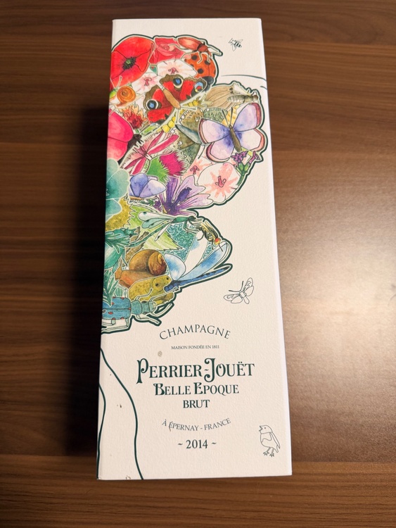 シャンパン ペリエ・ジュエ （お酒）の商品画像 - 査定依頼日：2026年4月13日 - 最高査定価格：23,000円