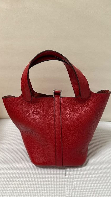 ピコタンロック18（ブランドバッグ）の商品画像 - 査定依頼日：2025年10月5日 - 最高査定価格：370,000円