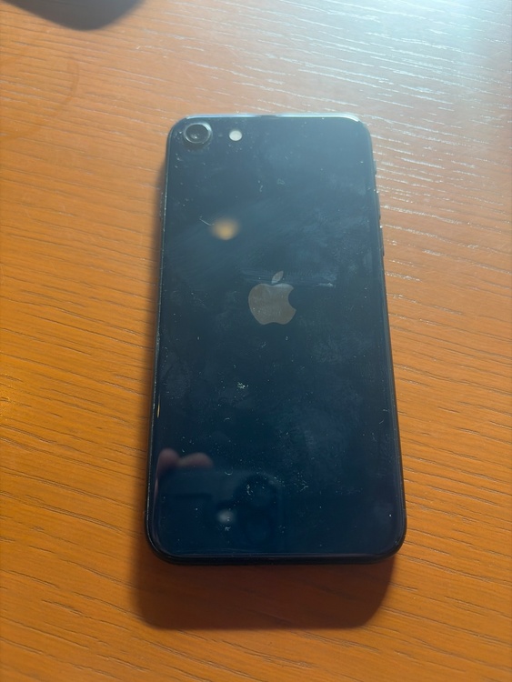 iPhone SE (第 3 世代) 128GB docomo（スマホ）の商品画像 - 査定依頼日：2026年5月9日 - 最高査定価格：20,000円